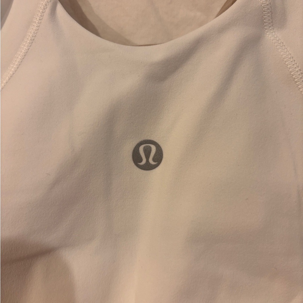 Lululemon - Picture 6 of 6